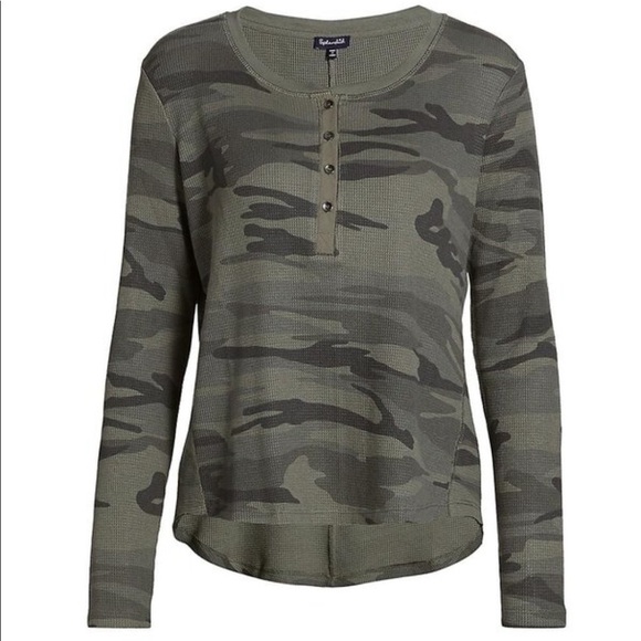 Splendid Tops - Splendid Waffle Knit Henley in Camo, Size XS